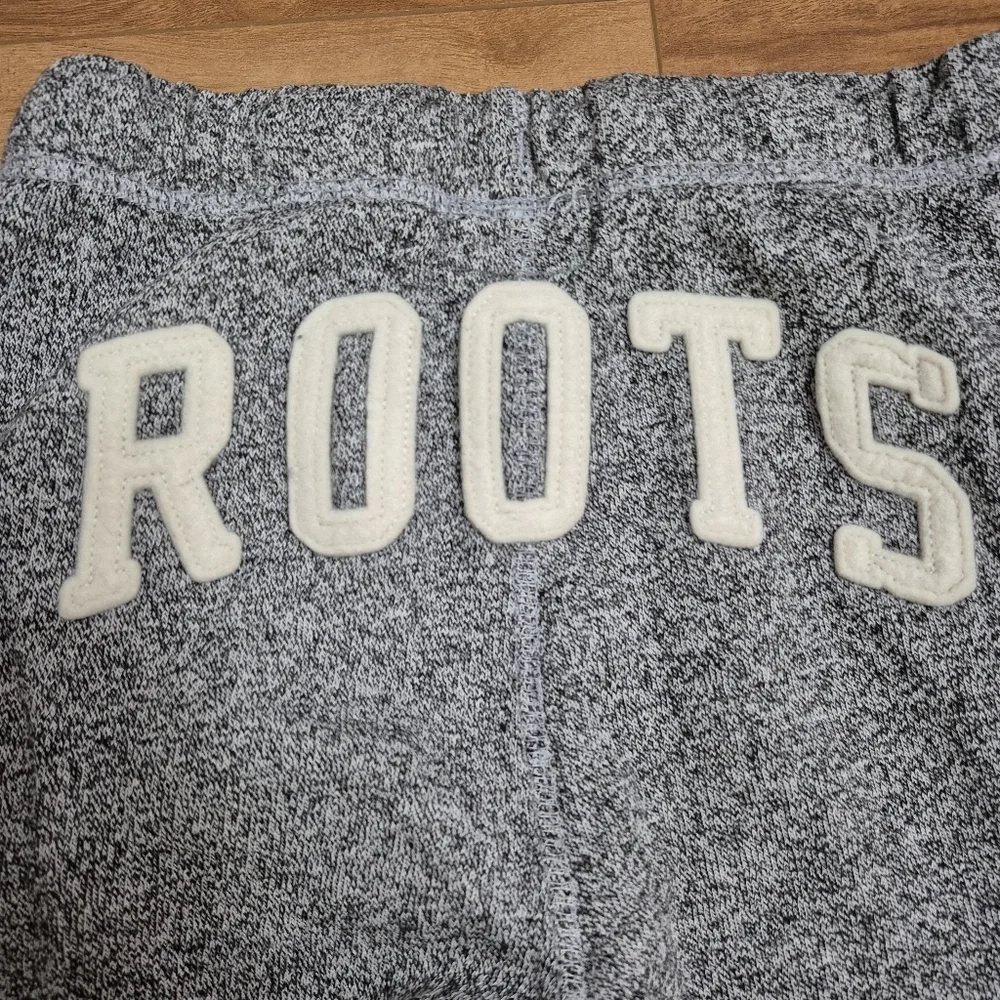 Roots Kids Cozy Signature Salt & Pepper Fleece Sweatpants – Size 10 - Picture 5 of 6